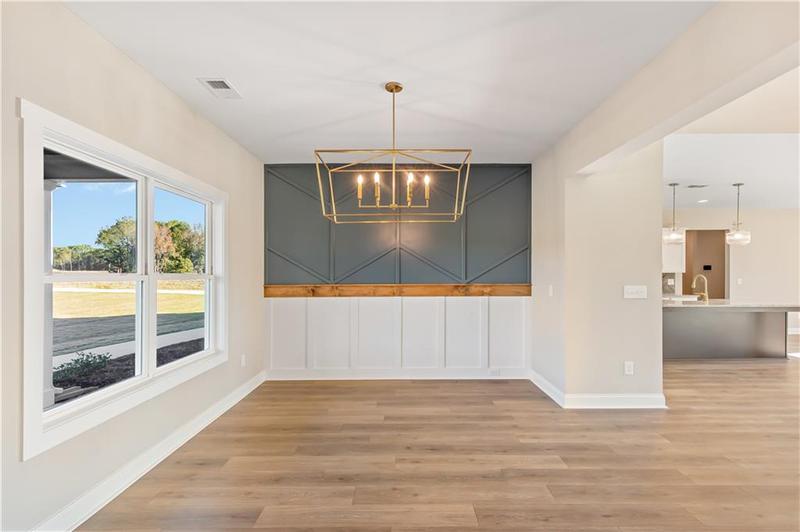 Image for property 106 Red Oak Lane, Carrollton, GA 30116
