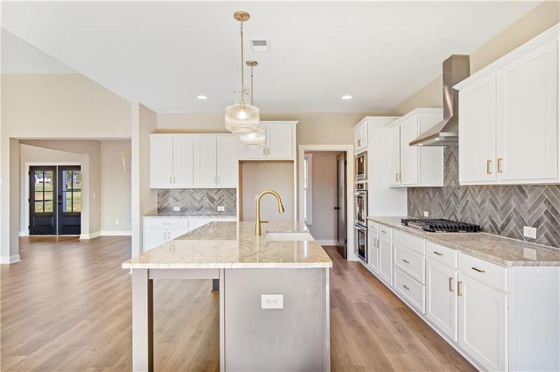 Image for property 106 Red Oak Lane, Carrollton, GA 30116