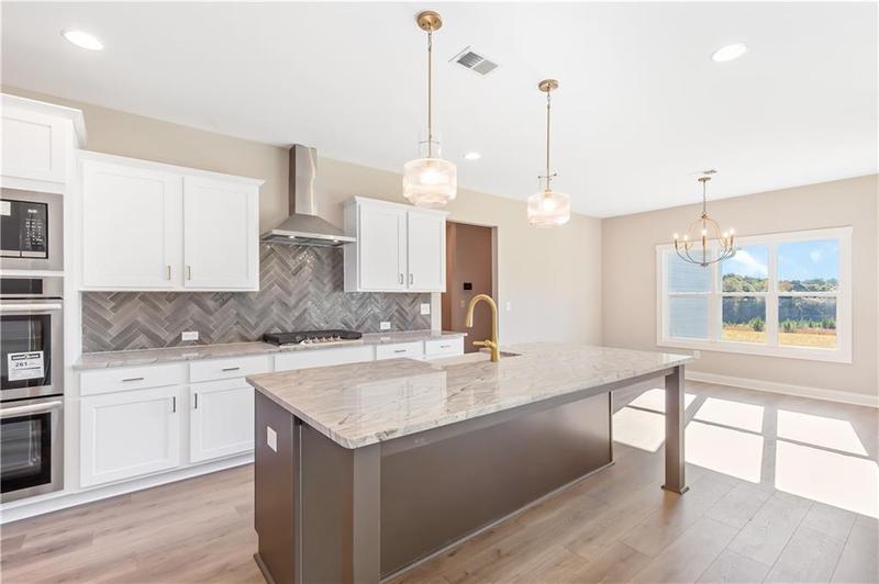 Image for property 106 Red Oak Lane, Carrollton, GA 30116