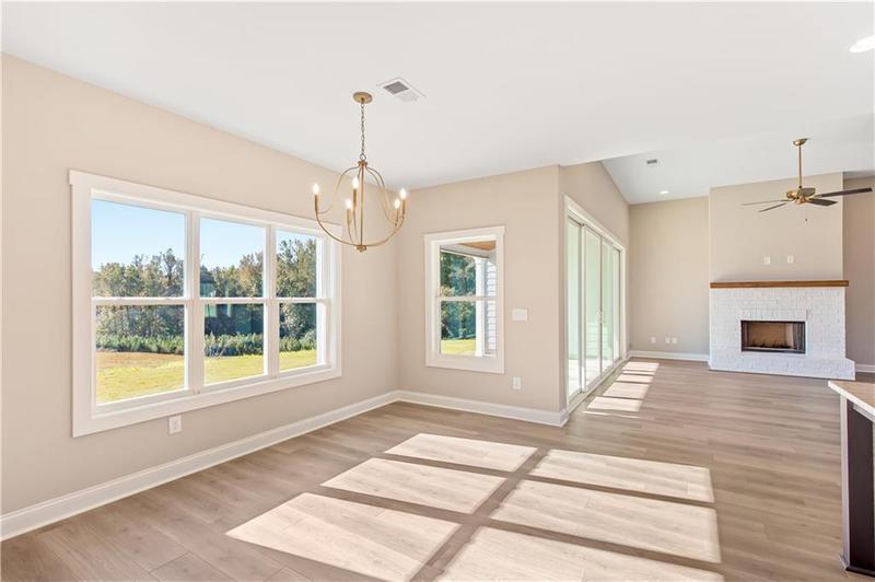 Image for property 106 Red Oak Lane, Carrollton, GA 30116