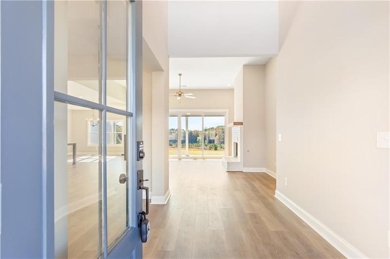 Image for property 106 Red Oak Lane, Carrollton, GA 30116
