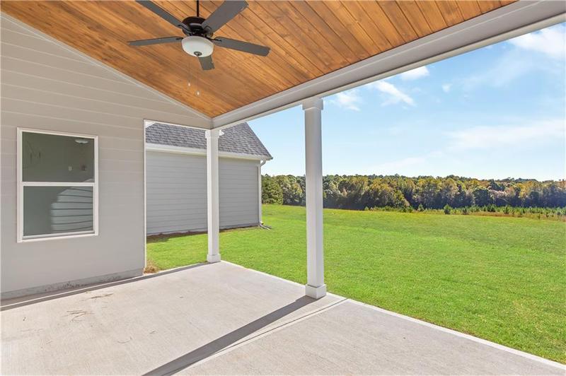 Image for property 106 Red Oak Lane, Carrollton, GA 30116