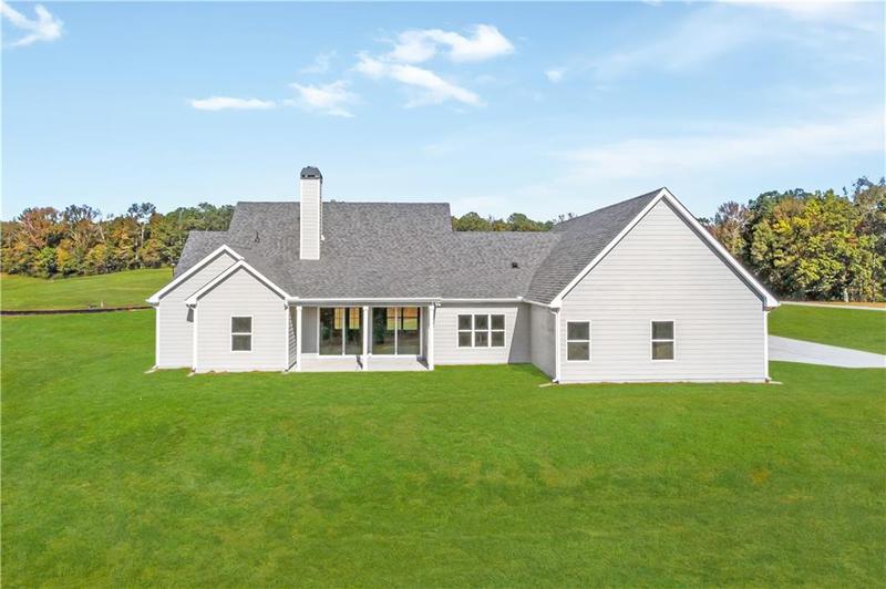 Image for property 106 Red Oak Lane, Carrollton, GA 30116