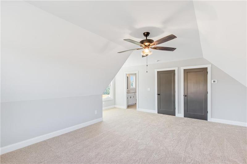 Image for property 106 Red Oak Lane, Carrollton, GA 30116