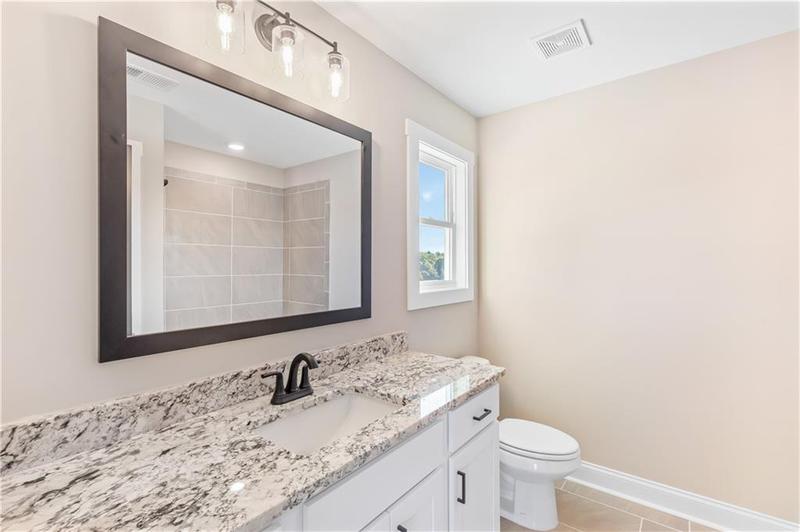 Image for property 106 Red Oak Lane, Carrollton, GA 30116