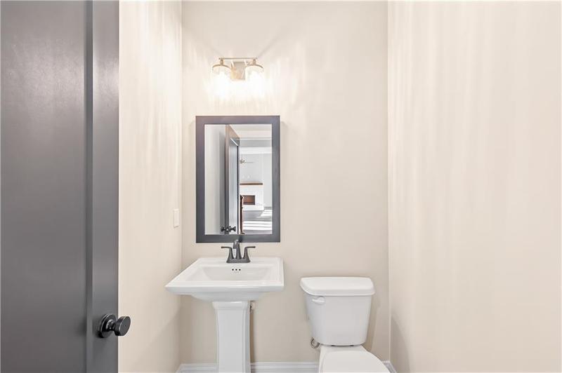 Image for property 106 Red Oak Lane, Carrollton, GA 30116