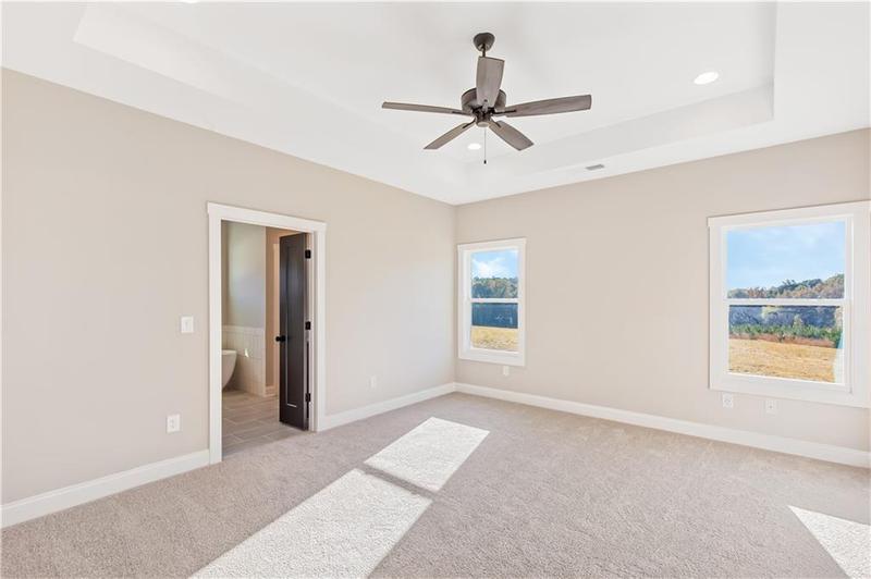 Image for property 106 Red Oak Lane, Carrollton, GA 30116