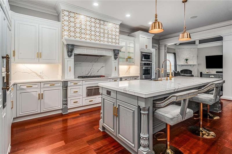Image for property 980 FENIMORE Circle, Sandy Springs, GA 30350