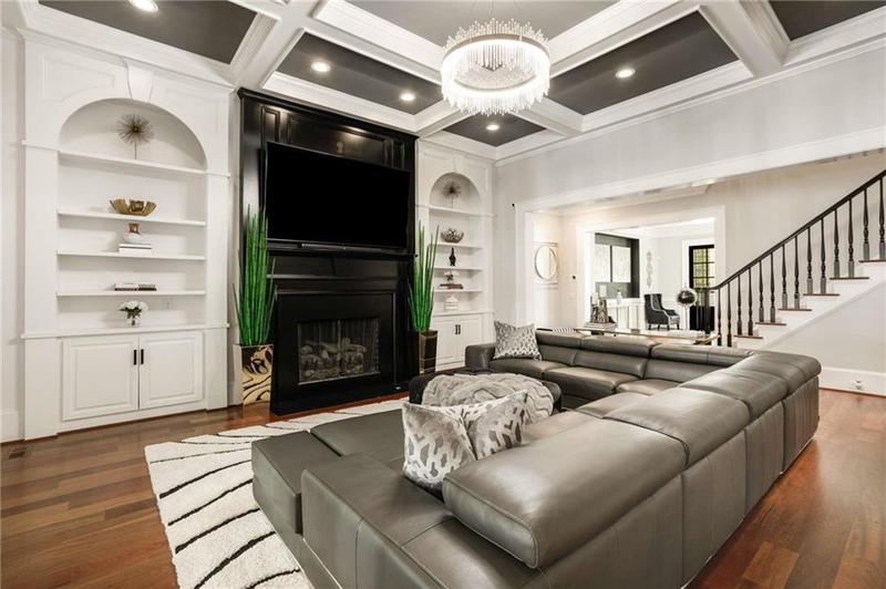 Image for property 980 FENIMORE Circle, Sandy Springs, GA 30350