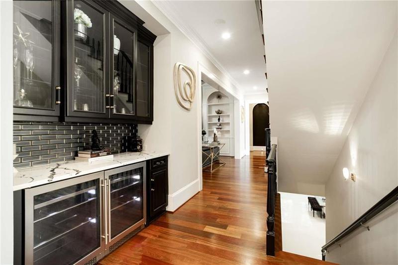 Image for property 980 FENIMORE Circle, Sandy Springs, GA 30350
