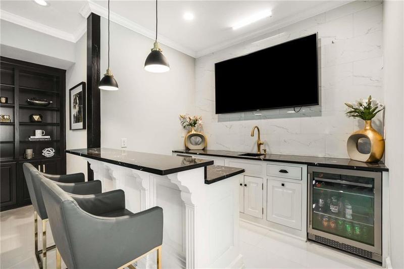 Image for property 980 FENIMORE Circle, Sandy Springs, GA 30350