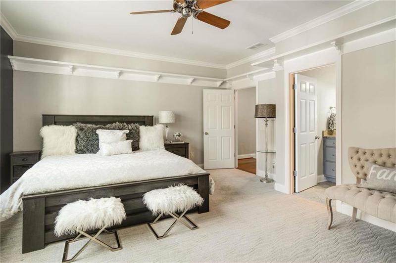 Image for property 980 FENIMORE Circle, Sandy Springs, GA 30350