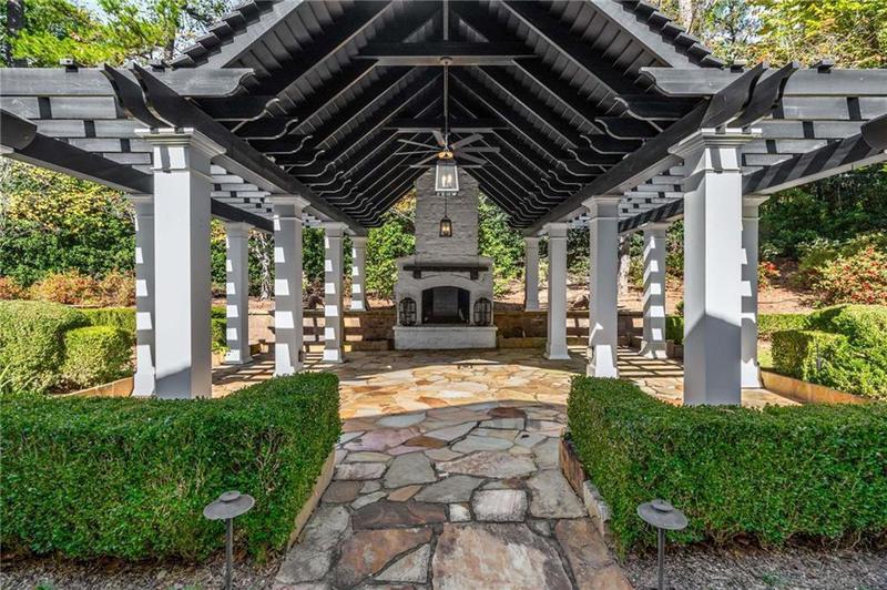 Image for property 980 FENIMORE Circle, Sandy Springs, GA 30350