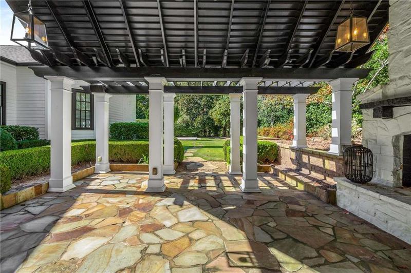 Image for property 980 FENIMORE Circle, Sandy Springs, GA 30350