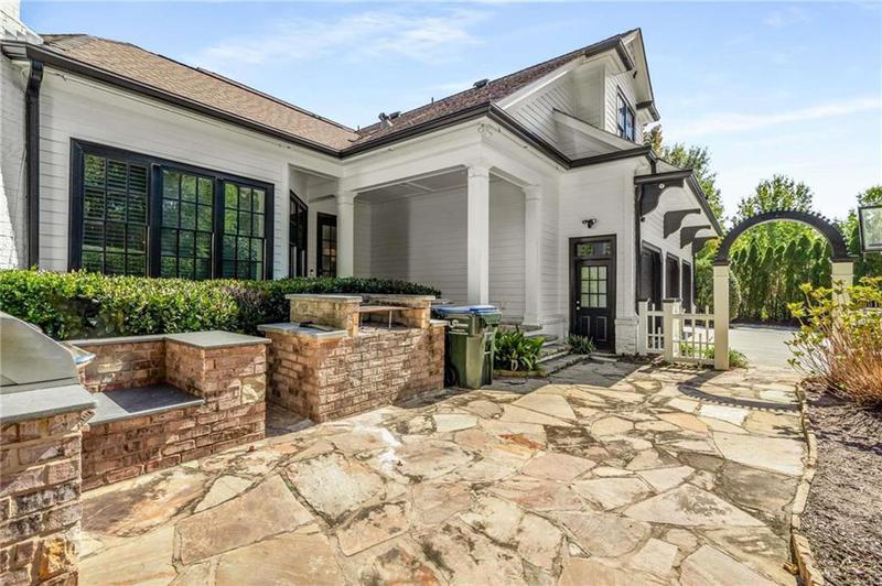 Image for property 980 FENIMORE Circle, Sandy Springs, GA 30350