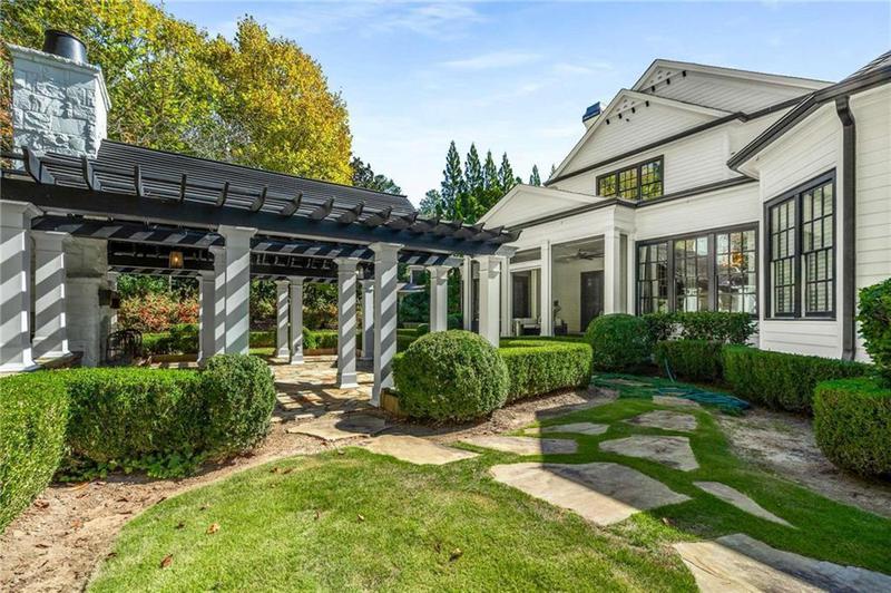 Image for property 980 FENIMORE Circle, Sandy Springs, GA 30350