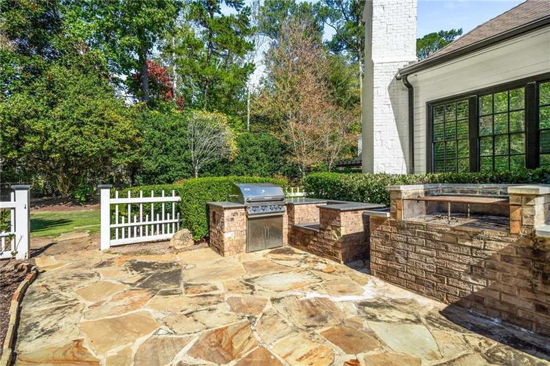 Image for property 980 FENIMORE Circle, Sandy Springs, GA 30350