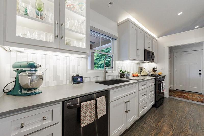Image for property 1943 Sunbury Place, Atlanta, GA 30318