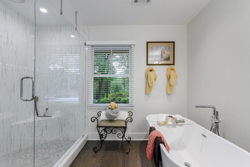 Image for property 1943 Sunbury Place, Atlanta, GA 30318