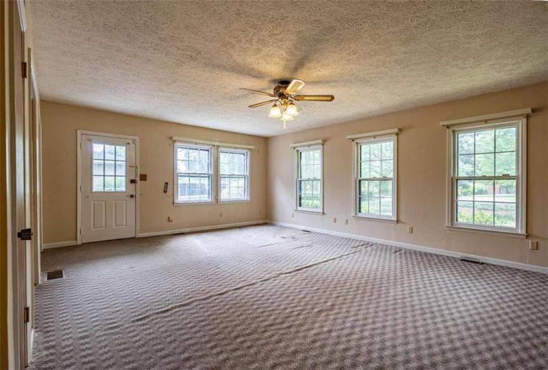 Image for property 804 College Drive, Cedartown, GA 30125