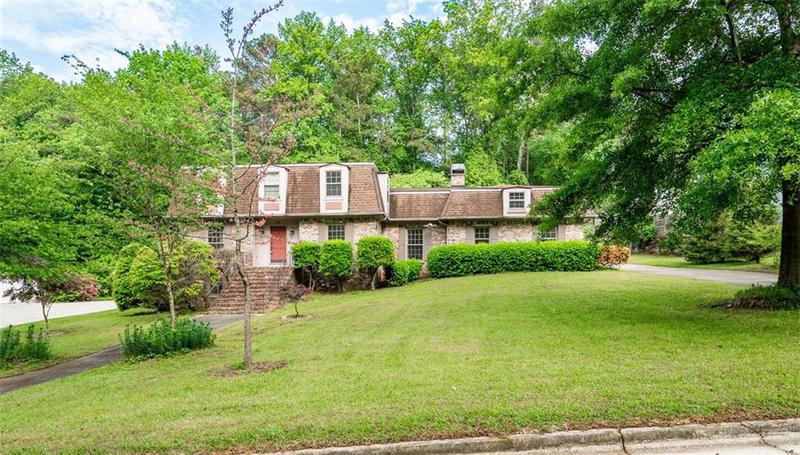 Image for property 620 SHANNON GREEN Circle, Mableton, GA 30126