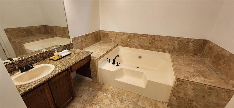 Image for property 6848 Cumberland Circle, Riverdale, GA 30296