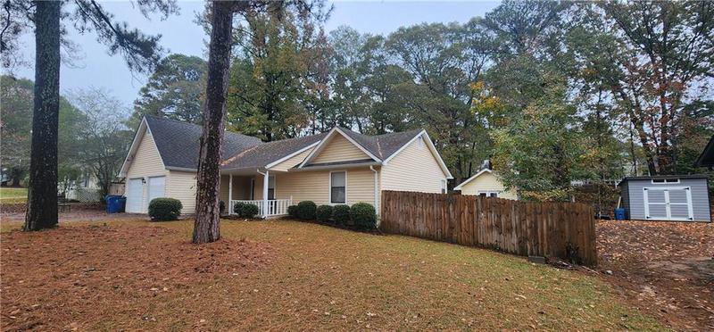 Image for property 6848 Cumberland Circle, Riverdale, GA 30296