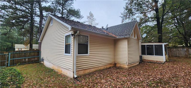 Image for property 6848 Cumberland Circle, Riverdale, GA 30296