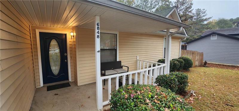 Image for property 6848 Cumberland Circle, Riverdale, GA 30296