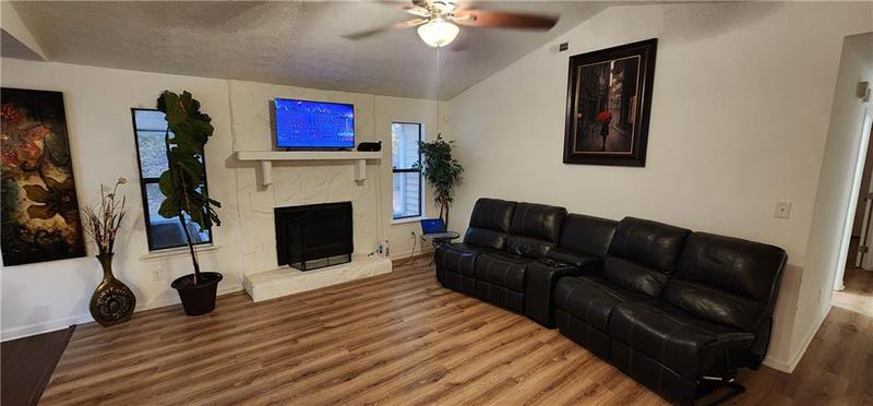Image for property 6848 Cumberland Circle, Riverdale, GA 30296