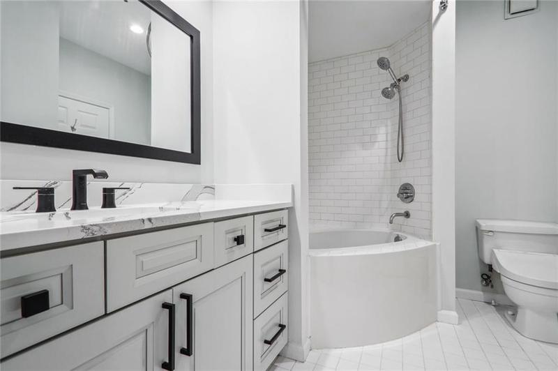Image for property 220 Renaissance Parkway 2124, Atlanta, GA 30308