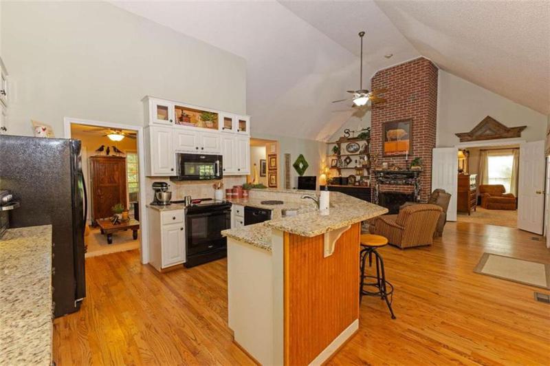 Image for property 6425 Mixon Road, Chattahoochee Hills, GA 30268