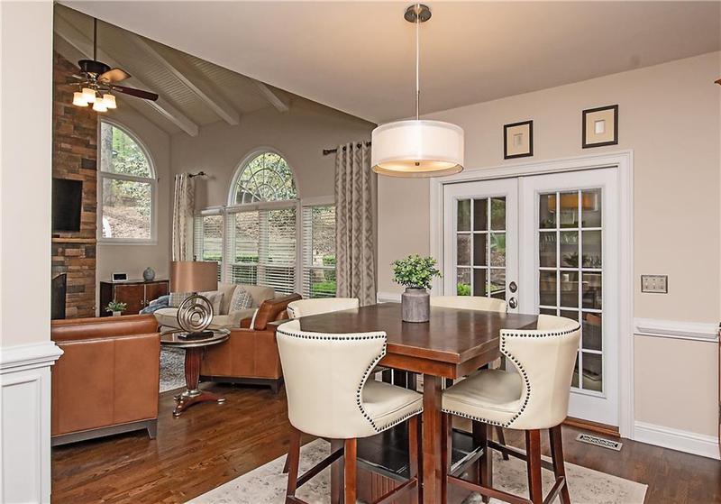 Image for property 104 Fairway Overlook, Woodstock, GA 30188