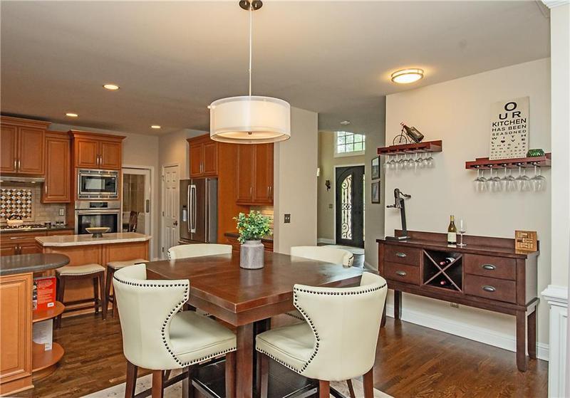 Image for property 104 Fairway Overlook, Woodstock, GA 30188