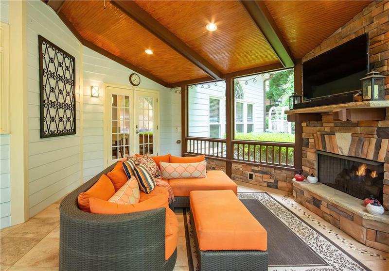 Image for property 104 Fairway Overlook, Woodstock, GA 30188