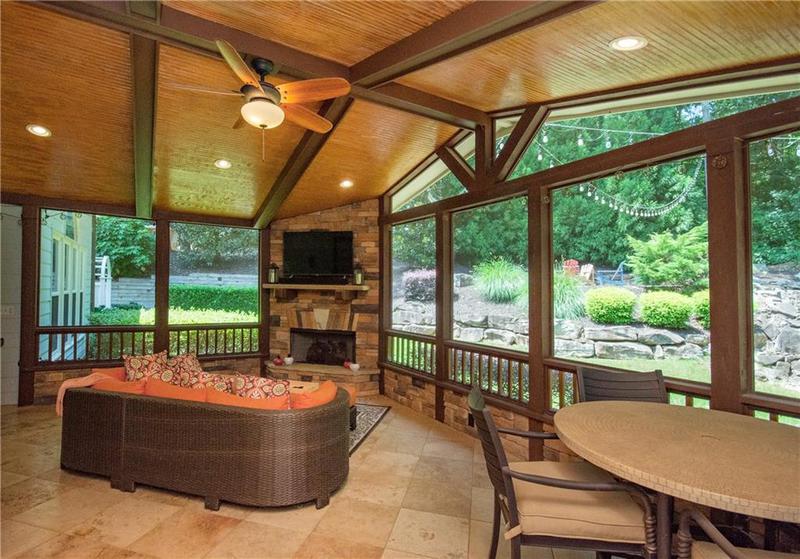 Image for property 104 Fairway Overlook, Woodstock, GA 30188