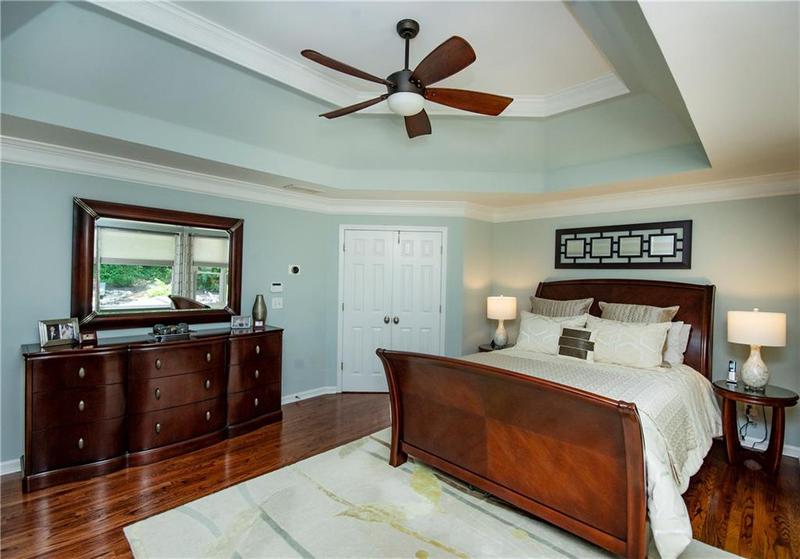 Image for property 104 Fairway Overlook, Woodstock, GA 30188