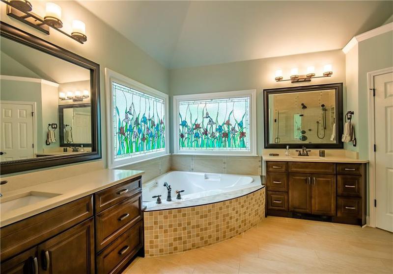 Image for property 104 Fairway Overlook, Woodstock, GA 30188