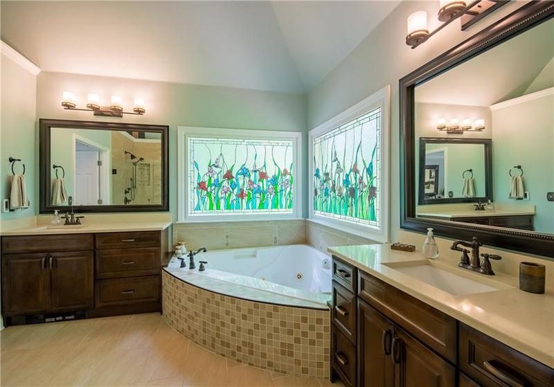 Image for property 104 Fairway Overlook, Woodstock, GA 30188