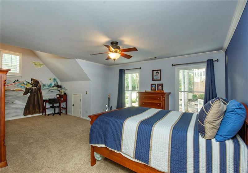 Image for property 104 Fairway Overlook, Woodstock, GA 30188