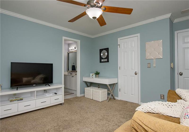 Image for property 104 Fairway Overlook, Woodstock, GA 30188