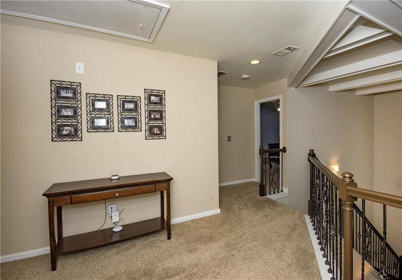 Image for property 104 Fairway Overlook, Woodstock, GA 30188