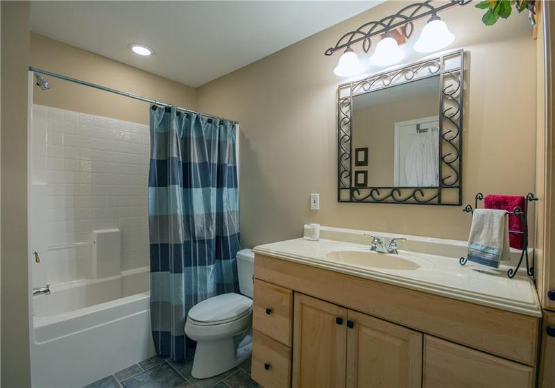 Image for property 104 Fairway Overlook, Woodstock, GA 30188