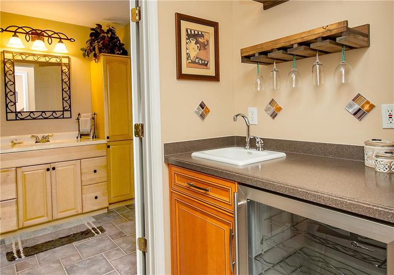 Image for property 104 Fairway Overlook, Woodstock, GA 30188