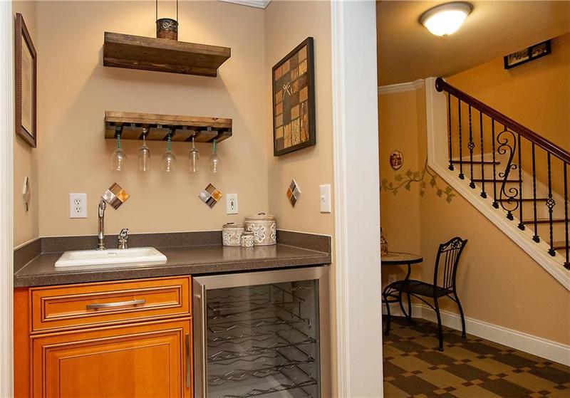 Image for property 104 Fairway Overlook, Woodstock, GA 30188