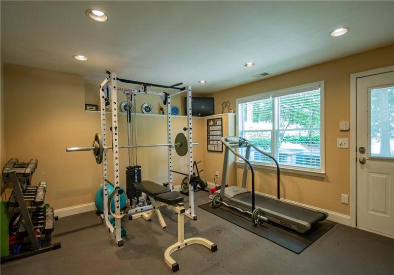 Image for property 104 Fairway Overlook, Woodstock, GA 30188