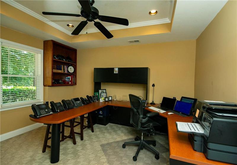 Image for property 104 Fairway Overlook, Woodstock, GA 30188