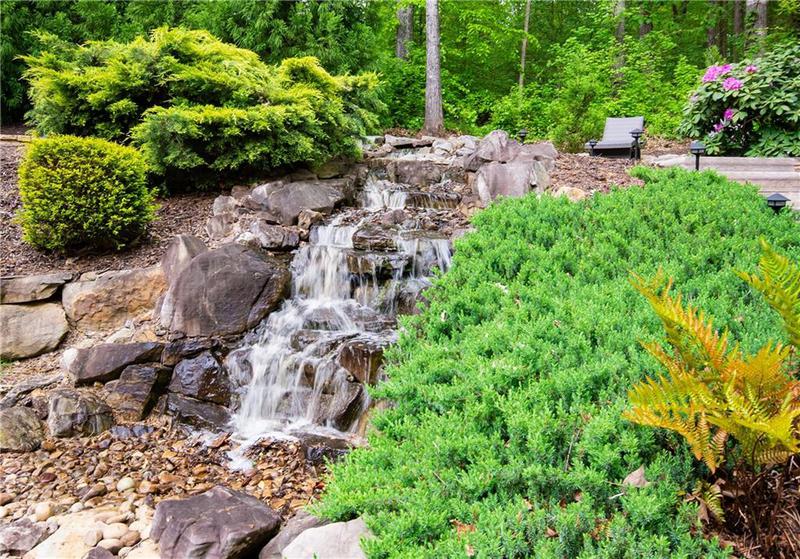 Image for property 104 Fairway Overlook, Woodstock, GA 30188