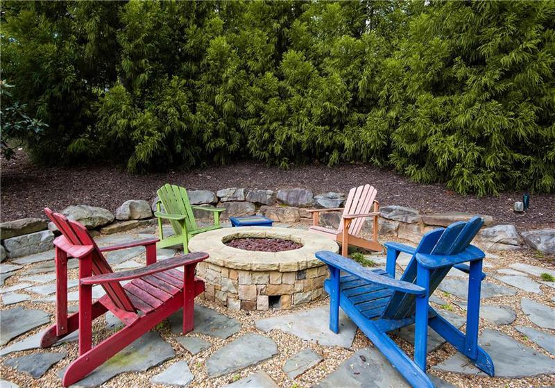 Image for property 104 Fairway Overlook, Woodstock, GA 30188