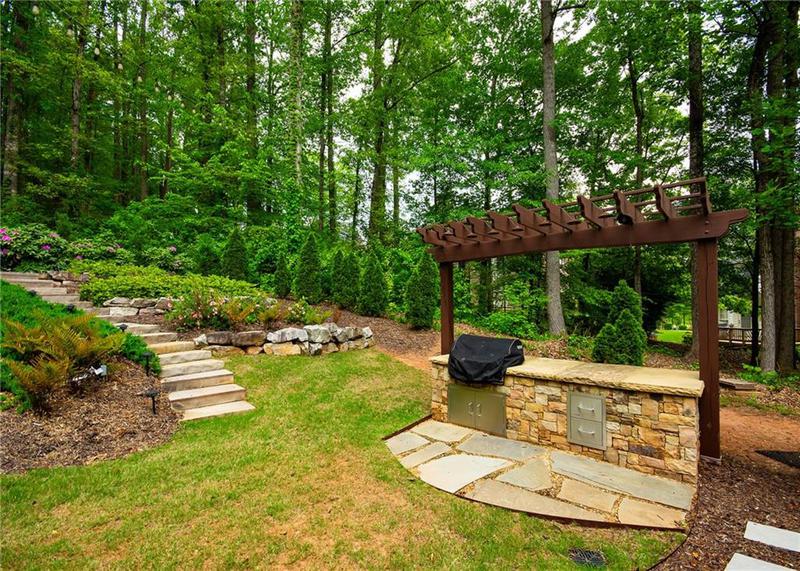 Image for property 104 Fairway Overlook, Woodstock, GA 30188